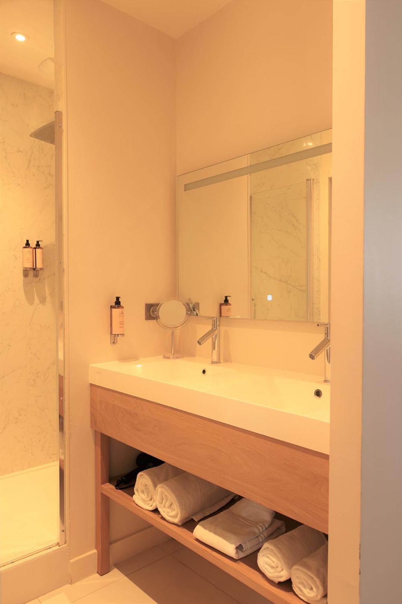 Residence Les Suites Du Port - By Le Saint Ferdinand Arcachon Exterior photo